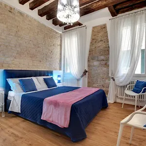 Charming Castello Apartments By Wonderful Italy Venetië